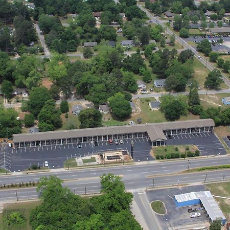 Scottish Inn And Suites Perry Bagian luar foto