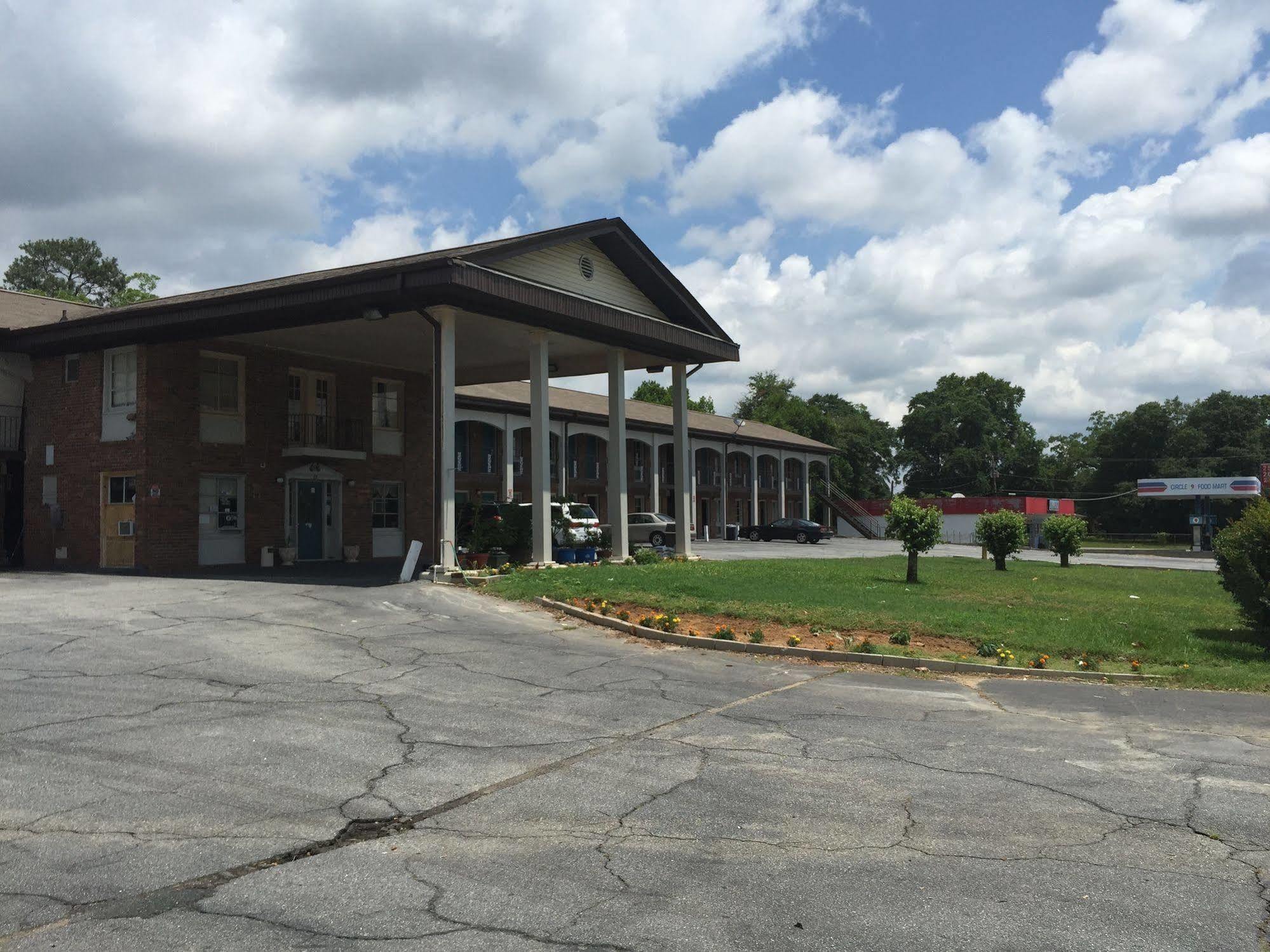 Scottish Inn And Suites Perry Bagian luar foto