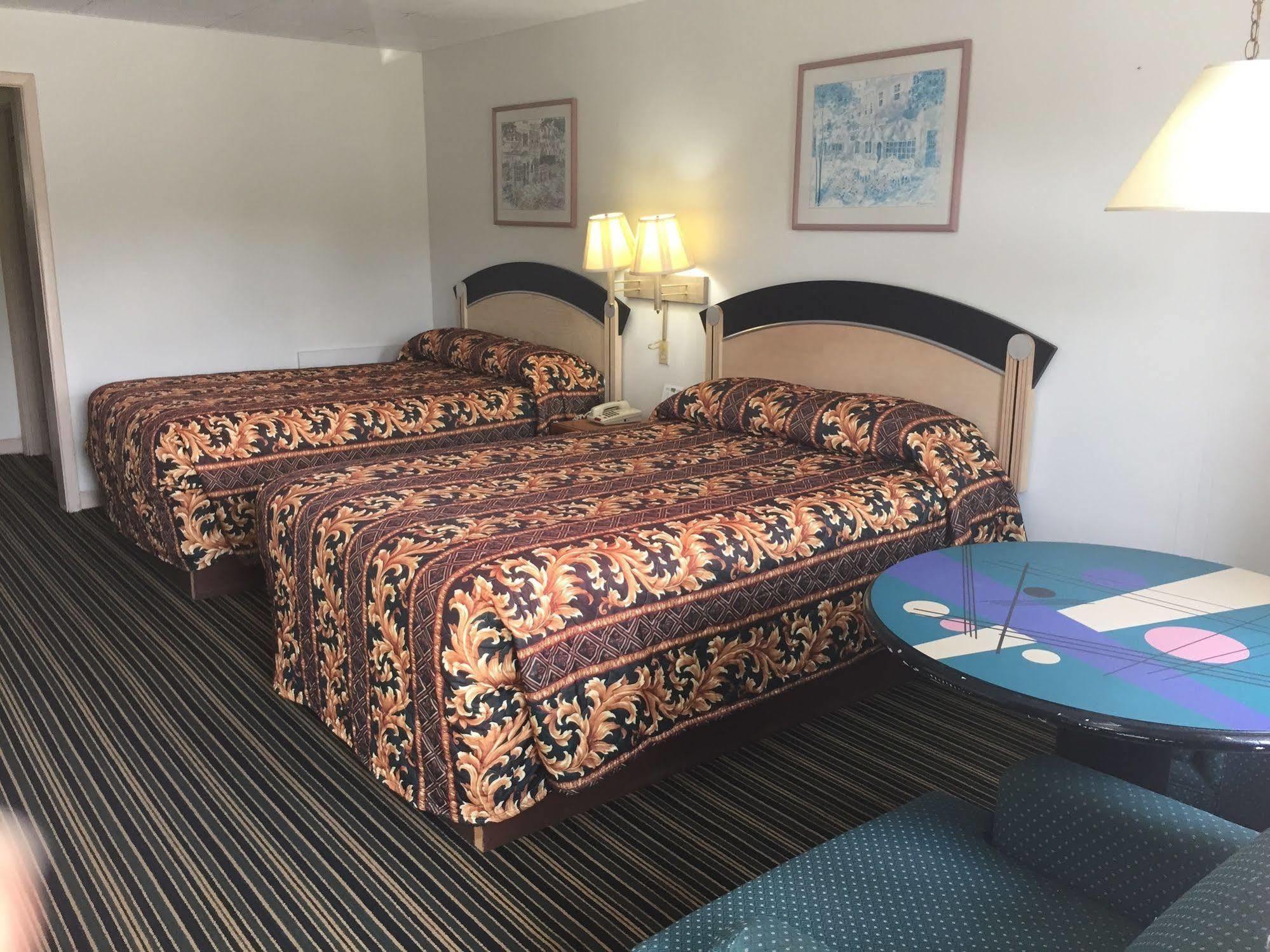 Scottish Inn And Suites Perry Bagian luar foto