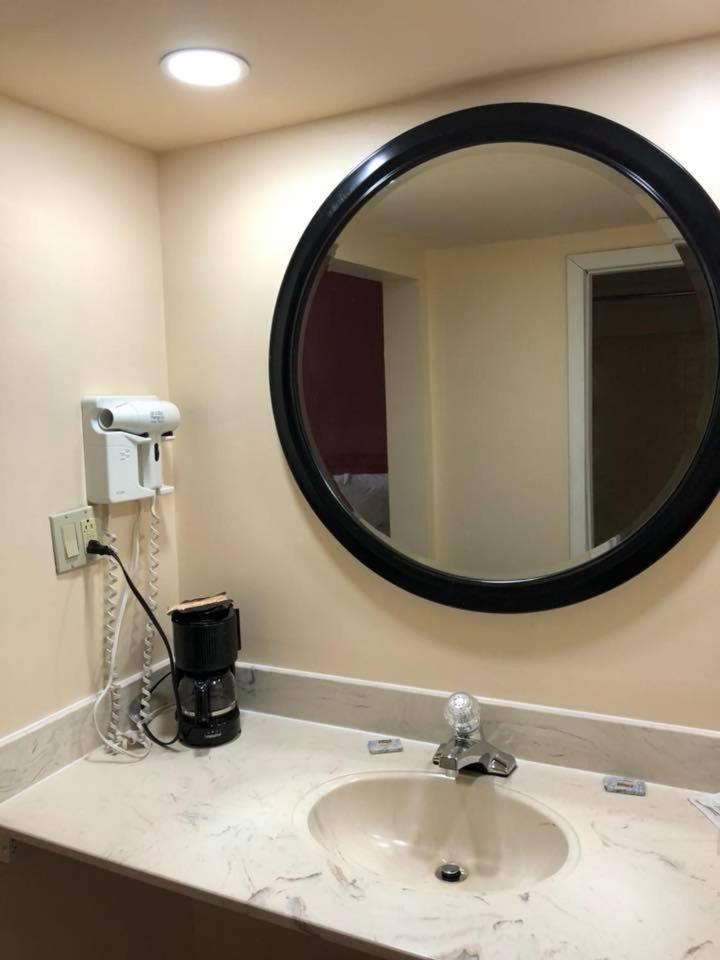 Scottish Inn And Suites Perry Bagian luar foto