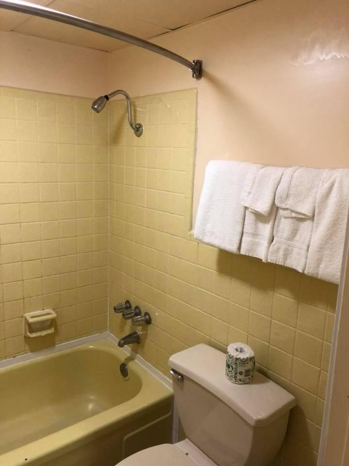 Scottish Inn And Suites Perry Bagian luar foto